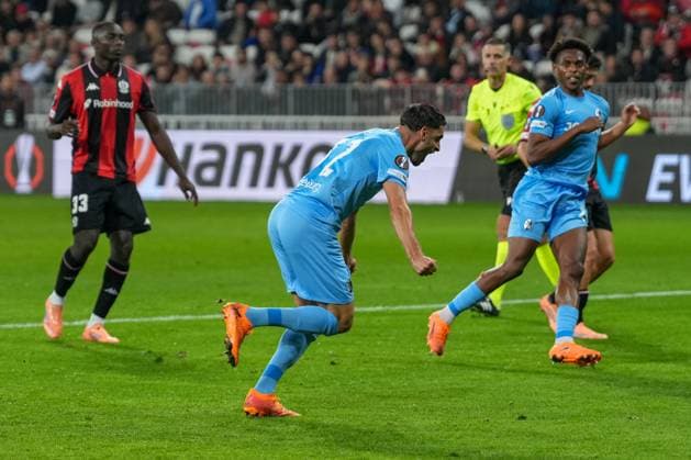Vincenzo Grifo SC Freiburg, 32 converted penalty, penalty kick, goal celebration, emotions, goal kick, goal, goal, goal, France, football, UEFA Europa League, matchday 4, league phase, 2025 2026, OGC Nice vs SC Freiburg, 06 11 2025, Allianz Riviera, Nice, France Nice Allianz Riviera Provence Alpes Côte d Azur, Cô France Copyright: xArnexAmbergx