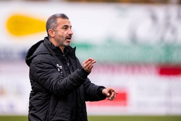 Murat Isik, TSG Balingen, Coach , TSG Balingen vs TSV Schott Mainz, Football, Regionalliga Suedwest, Matchday 16, Season 2025 2026, 08 11 2025, Eibner Pressefoto Andreas Ulmer TSG Balingen vs TSV Schott Mainz, Football, Regionalliga Suedwest, Matchday 16, Season 2025 2026, 08 11 2025, Balingen Copyright: xEibner-Pressefoto AndreasxUlmerx EP_AUR