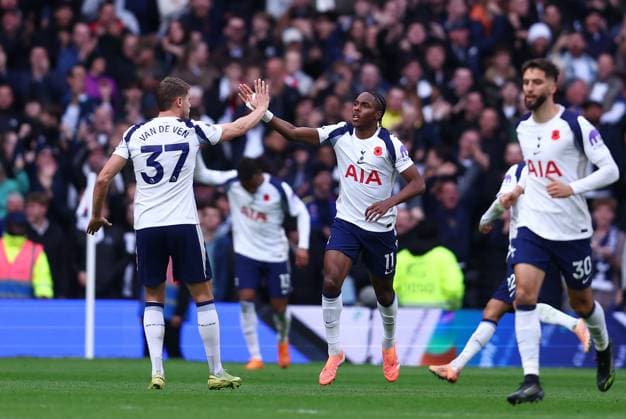 London, England, 8th November 2025. Mathys Tel of Tottenham Hotspur celebrates after scoring to make it 1-1 during the Tottenham Hotspur vs Manchester United, ManU Premier League match at the Tottenham Hotspur Stadium, London. Picture credit should read: Paul Terry Sportimage EDITORIAL USE ONLY. No use with unauthorised audio, video, data, fixture lists, club league logos or live services. Online in-match use limited to 120 images, no video emulation. No use in betting, games or single club league player publications. SPI_040_PT_Tottenaham_Man_Utd SPI-4271-0040