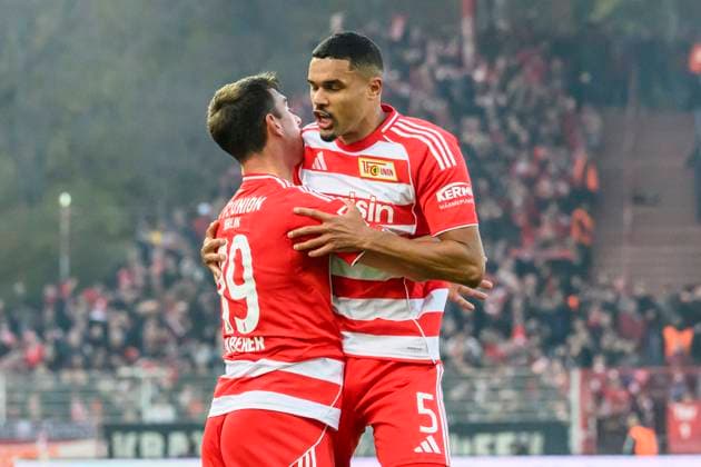 f l t r Janik Haberer 1 FC Union , Danilho Doekhi 1 FC Union , goal, hit, cheering, jubilation, celebrating the goal, joy, jubilation, cheering, 1 0, in the 1 Bundesliga match, 1 FC Union Berlin vs FC Bayern Munich, Bundesliga, soccer, DFB, 2025 2026 season, at the Alte Foersterei stadium, in the 1 Bundesliga match, 1 FC Union Berlin vs FC Bayern Munich, Bundesliga, soccer, DFB, 2025 2026 season, at the Alte Foersterei stadium, DFB DFL REGULATIONS PROHIBIT ANY USE OF PHOTOGRAPHS AS IMAGE SEQUENCES AND OR QUASI VIDEO, 08 11 25, Copyright: HMBxMedia UwexKoch
