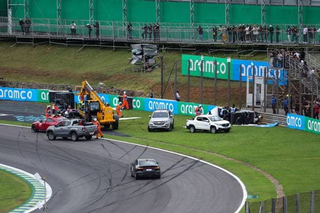 F1 - SAO PAULO GRAND PRIX 2025 81 PIASTRI Oscar (aus), McLaren F1 Team MCL39, action, 43 COLAPINTO Franco (arg), Alpine F1 Team A525, action during the 2025 Formula 1 Grande Premio de Sao Paulo, 2025 Sao Paulo Grand Prix, 21th round of the 2025 FIA Formula One World Championship, WM, Weltmeisterschaft from November 7 to 9, 2025 on the Interlagos, in Sao Paulo, Brazil - Sao PauloBrazil Copyright: xDPPIx