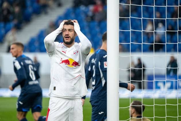 Romulo Cardoso RB Leipzig, 40 aergert sich, GER, TSG 1899 Hoffenheim vs RB Leipzig, Fussball Bundesliga, 10 Spieltag, Saison 2025 2026, 07 11 2025 DFB DFL regulations prohibit any use of photographs as image sequences and or quasi video GER, TSG 1899 Hoffenheim vs RB Leipzig, Fussball Bundesliga, 10 Spieltag, Saison 2025 2026, 07 11 2025 Sinsheim Copyright: xEibner-Pressefoto Memmlerx EP_MMR