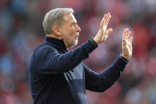 Sportvorstand Stefan Kuntz (Hamburger SV) gestikuliert, Gestik waehrend des spiels der Bundesliga zwischen 1. FC Köln und Hamburger SV, RheinEnergieSTADION am 02. November 2025 in Köln, Deutschland. (Foto von Oliver Kaelke DeFodi Images) +++ Sportvorstand Stefan Kuntz (Hamburger SV) gestures during the Bundesliga match between 1. FC Köln and Hamburger SV at RheinEnergieSTADION on November 2, 2025 in Köln, Germany. (Photo by Oliver Kaelke DeFodi Images) DFL regulations prohibit any use of photographs as image sequences and or quasi-video. (Photo by Oliver Kaelke DeFodi Images) Sportvorstand Stefan Kuntz Hamburger SV gestures, Gestikelt waehrend des spiels der Bundesliga zwischen 1 FC Köln und Hamburger SV, RheinEnergieSTADION am 02 November 2025 in Köln, Germany Photo by Oliver Kaelke DeFodi Images Sportvorstand Stefan Kuntz Hamburger SV gestures during the Bundesliga match between 1 FC Köln and Hamburger SV at RheinEnergieSTADION on November 2, 2025 in Köln, Germany Photo by Oliver Kaelke DeFodi Images DFL regulations prohibit any use of photographs as image sequences and or quasi video Photo by Oliver Kaelke DeFodi Images