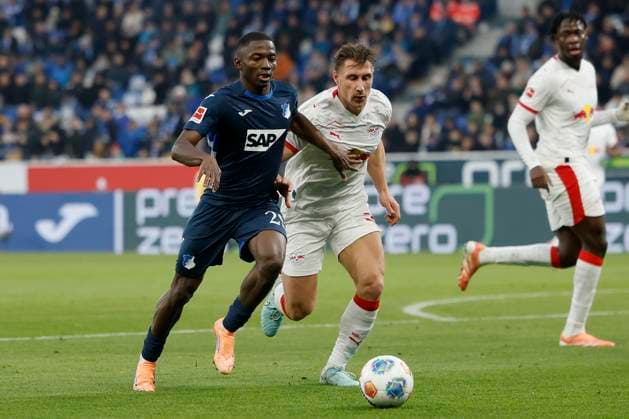f l n r Bazoumana Toure TSG Hoffenheim, 29 and Willi Orban RB Leipzig, 4 , 08 11 2025, Football, Bundesliga, TSG Hoffenheim RB Leipzig, GER, Sinnsheim, PreZero Arena, DFL REGULATIONS PROHIBIT ANY USE OF PHOTOGRAPHS AS IMAGE SEQUENCES AND OR QUASI VIDEO Copyright: HMBxMedia xHeikoxBecker