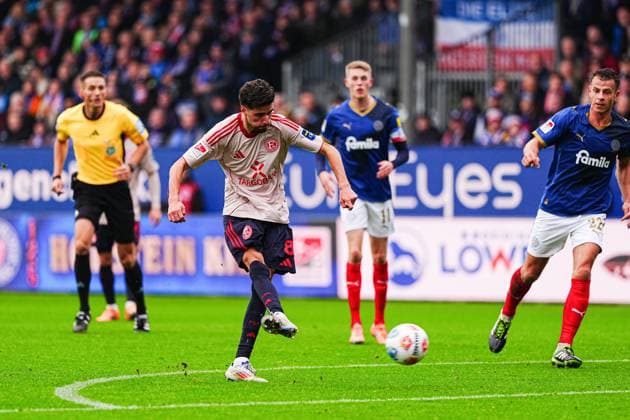 Goal shot Goal chance Anouar El Azzouzi Fortuna Duesseldorf, 08 GER, Holstein Kiel vs Fortuna Duesseldorf, Football, 2 Bundesliga, Matchday 12, Season 2025 2026, 09 11 2025 DFL REGULATIONS PROHIBIT ANY USE OF PHOTOGRAPHS AS IMAGE SEQUENCES AND OR QUASI VIDEO GER, Holstein Kiel vs Fortuna Duesseldorf, Football, 2 Bundesliga, Matchday 12, Season 2025 2026, 09 11 2025 Kiel Copyright: xEibner-Pressefoto MarcelxvonxFehrnx EP_MFN