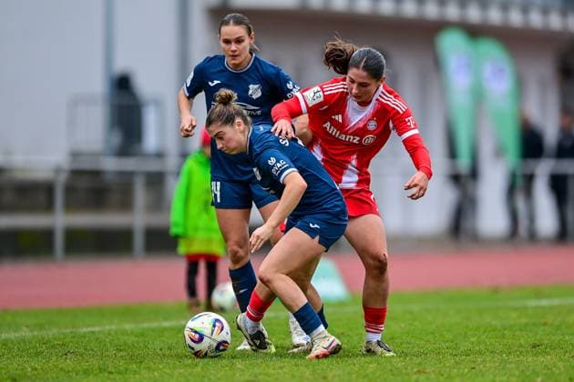 v li Kim Schneider Sand, 8 Elira Terakaj FCB, 7 in duel, duel, tackle, dynamic, action, action, 09 11 2025, Aschheim Germany , Soccer,2 Women Bundesliga, FC Bayern München II SC Sand, DFB DFL REGULATIONS PROHIBIT ANY USE OF PHOTOGRAPHS AS IMAGE SEQUENCES AND OR QUASI VIDEO xslx
