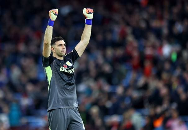 Emiliano Martinez of Aston Villa celebrates after the match Aston Villa v AFC Bournemouth, Premier League, Football, Villa Park, Birmingham, UK - 09 Nov 2025Birmingham Villa Park United Kingdom EDITORIAL USE ONLY No use with unauthorised audio, video, data, fixture lists, club league logos or live services. Online in-match use limited to 120 images, no video emulation. No use in betting, games or single club league player publications. Copyright: xMichaelxZemanek Shutterstockx 15702250av