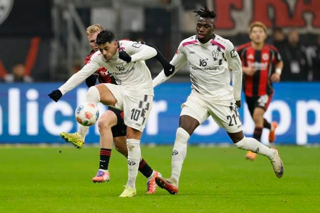 f l n r Jonathan Burkardt Eintracht Frankfurt, 9 , Nadiem Amiri 1 FSV Mainz 05, 10 and Nathaniel Brown Eintracht Frankfurt, 21 , 09 11 2025, Football, 1 Bundesliga, Eintracht Frankfurt 1 FSV Mainz 05, GER, Frankfurt am Main, Deutsche Bank Park, DFL REGULATIONS PROHIBIT ANY USE OF PHOTOGRAPHS AS IMAGE SEQUENCES AND OR QUASI VIDEO Copyright: HMBxMedia xHeikoxBecker
