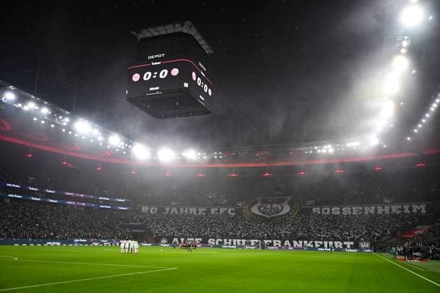 Choreography of Frankfurt fans in the stands GER, Eintracht Frankfurt vs 1 FSV Mainz 05 Football, 1 Bundesliga, Matchday 10, Season 2025 2026, 09 11 2025 DFL REGULATIONS PROHIBIT ANY USE OF PHOTOGRAPHS AS IMAGE SEQUENCES AND OR QUASI VIDEO GER, Eintracht Frankfurt vs 1 FSV Mainz 05 Football, 1 Bundesliga, Matchday 10, Season 2025 2026, 09 11 2025 Frankfurt am Main Copyright: xEibner-Pressefoto FlorianxWiegandx EP_FWD
