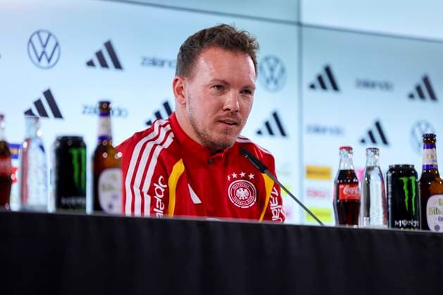 Bundestrainer Julian Nagelsmann (Germany) stellt sich bei der Pressekonferenz den Fragen der Journalisten, , Pressekonferenz mit Bundestrainer Julian Nagelsmann, Volkswagen Arena am 10. November 2025 in Wolfsburg, Deutschland. (Foto von Marco Steinbrenner DeFodi Images) Bundestrainer Julian Nagelsmann (Germany) answers journalists questions at the press conference, PK, Pressekonferenz , Pressekonferenz mit Bundestrainer Julian Nagelsmann, Volkswagen Arena, November 10, 2025 in Wolfsburg, Germany. (Photo by Marco Steinbrenner DeFodi Images) DFL regulations prohibit any use of photographs as image sequences and or quasi-video. Bundestrainer Julian Nagelsmann Germany answers journalists questions at the press conference, , Press conference with Bundestrainer Julian Nagelsmann, Volkswagen Arena, November 10, 2025 in Wolfsburg, Germany Photo by Marco Steinbrenner DeFodi Images Bundestrainer Julian Nagelsmann Germany answers journalists questions at the press conference, , Press conference with national coach Julian Nagelsmann, Volkswagen Arena, November 10, 2025 in Wolfsburg, Germany Photo by Marco Steinbrenner DeFodi Images DFL regulations prohibit any use of photographs as image sequences and or quasi video
