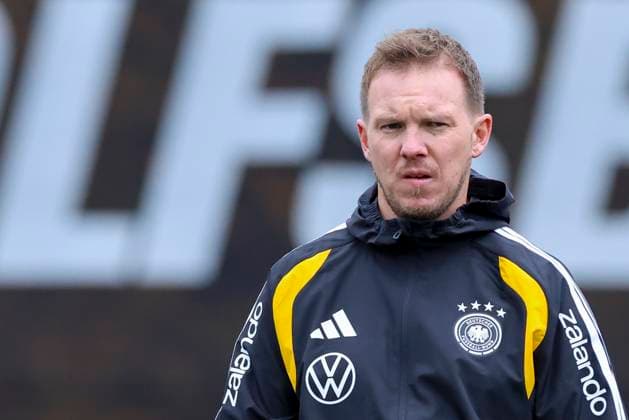 Bundestrainer Julian Nagelsmann (Germany) schaut enttaeuscht, , Training der deutschen Fussball Nationalmannschaft, Volkswagen Arena am 11. November 2025 in Wolfsburg, Deutschland. (Foto von Marco Steinbrenner DeFodi Images) Bundestrainer Julian Nagelsmann (Germany) looks dejected, , Training der deutschen Fussball Nationalmannschaft, Volkswagen Arena, November 11, 2025 in Wolfsburg, Germany. (Photo by Marco Steinbrenner DeFodi Images) DFL regulations prohibit any use of photographs as image sequences and or quasi-video. National coach Julian Nagelsmann Germany looks disappointed, , Training of the German national soccer team, Volkswagen Arena on November 11, 2025 in Wolfsburg, Germany Photo by Marco Steinbrenner DeFodi Images National coach Julian Nagelsmann Germany looks disappointed, , Training of the German national soccer team, Volkswagen Arena, November 11, 2025 in Wolfsburg, Germany Photo by Marco Steinbrenner DeFodi Images DFL regulations prohibit any use of photographs as image sequences and or quasi video