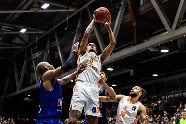 GER, BKT EuroCup, Season 2025 2026, Niners Chemnitz Buducnost VOLI Podgorica 12 11 2025, Messe, Chemnitz, GER, BKT EuroCup, Season 2025 2026, Niners Chemnitz Buducnost VOLI Podgorica Kevin Yebo Niners Chemnitz, 0 Photo Alexander Trienitz Chemnitz Messe Sachsen Germany