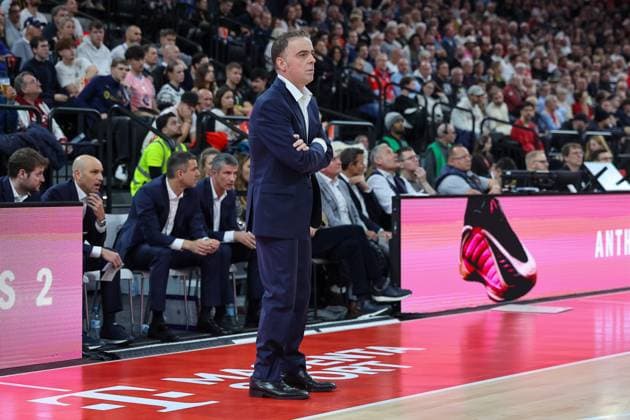 Oscar Orellana FC Barcelona Basket, Head Coach , GER, FC Bayern Basketball vs FC Barcelona, Basketball, Euroleague, Matchday 10, Season 2025 2026, 12 11 2025, GER, FC Bayern Basketball vs FC Barcelona, Basketball, Euroleague, Matchday 10, Season 2025 2026, 12 11 2025 Munich Copyright: xEibner-Pressefoto JennixMaulx EP_JML