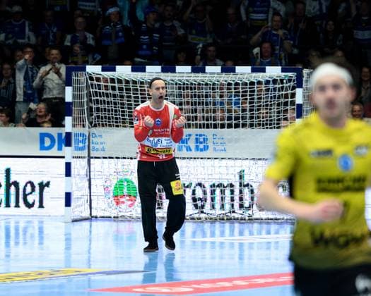 Silvio, Heinevetter TW, ThSV Eisenach, 12 GER, Thuringia, ThSV Eisenach v TVB Stuttgart, 1 Daikin Handballbundesliga, Handball, Matchday 12, Season 2025 2026, 13 11 2025 GER, Thuringia, ThSV Eisenach v TVB Stuttgart, 1 Daikin Handballbundesliga, Handball, Matchday 12, Season 2025 2026, 13 11 2025 Eisenach Copyright: xEibner-Pressefoto MartinxHerbstx EP_MHT