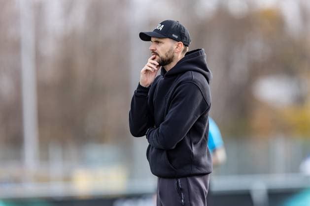 Soccer, Season 2025 2026, Test match 3 Liga, Bundesliga , Sports facility Im Lohma Koblach, 14 Matchday, SCR Altach SSV Ulm 1846 Soccer, 14 11 2025 14 11 2025, Soccer, Season 2025 2026, Test match 3 Liga, Bundesliga , Sports facility Im Lohma Koblach, 14 Matchday, SCR Altach SSV Ulm 1846 Soccer, Cropped single image Portrait Portrait Coach Fabio Ingolitsch SCR Altach Photo Lucca Fundel Koblach Sports facility Im Lohma Voralberg Austria