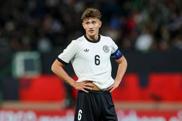 Tom Bischof Germany looks on, UEFA Under21 Championship Group F MD 6, Germany U21 v Malta U21, Sportpark Ronhof Thomas Sommer, November 14, 2025 in Furth, Germany Photo by Marco Steinbrenner DeFodi Images Tom Bischof Germany looks on, UEFA Under21 Championship Group F MD 6, Germany U21 v Malta U21, Sportpark Ronhof Thomas Sommer, November 14, 2025 in Furth, Germany Photo by Marco Steinbrenner DeFodi Images DFB DFL REGULATIONS PROHIBIT ANY USE OF PHOTOGRAPHS AS IMAGE SEQUENCES AND OR QUASI VIDEO