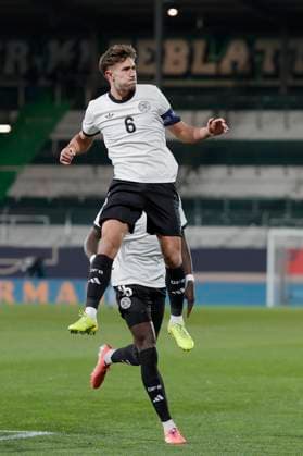 From left to right Torschuetze, Scorer Tom Bischof Germany, 6 , Cheers after the goal to 1 0, cheering, cheering, cheering, cheering, Cheers after the goal, cheering, celebrated, cheers, cheering, emotions November 14, 2025, Football, U21 European Championship Qualification, Germany Malta, GER, Fuerth, Sportpark Ronhof Copyright: HMBxMedia xHeikoxBecker