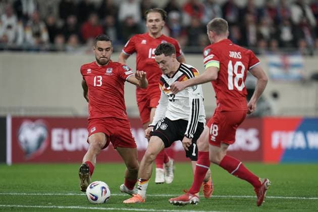 Soccer World Cup Qualification 2025 2026 14 11 2025, Soccer international match, international match, World Cup Qualification, 2025 2026, Group A, Luxembourg, Stade de Luxembourg, Kockelscheuer, Luxembourg LUX Germany, Germany GER vl Dirk Carlson Luxembourg, Luxembourg, FLF 13 Florian Wirtz Germany DEU, DFB, 17 Laurent Jans Luxembourg, Luxembourg, FLF 18