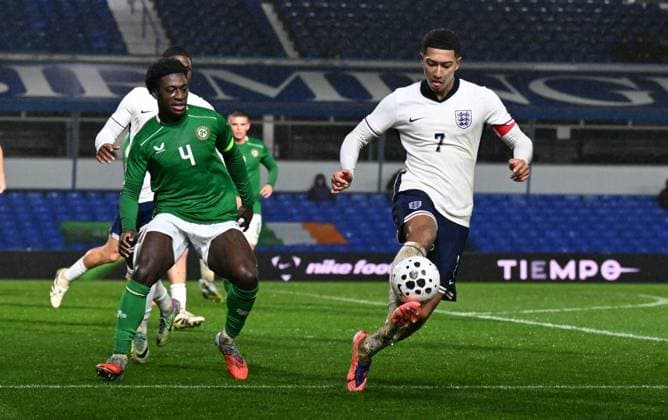Jobe Bellingham of England England U21, U 21 v Republic of Ireland U21, UEFA U21 Championship Qualification, Group D, Football, St. Andrew s Knighthead Park, Birmingham, UK - 14 Nov 2025Birmingham St. Andrew s @ Knighthead Park United Kingdom EDITORIAL USE ONLY No use with unauthorised audio, video, data, fixture lists, club league logos or live services. Online in-match use limited to 120 images, no video emulation. No use in betting, games or single club league player publications. Copyright: xAnnaxGowthorpe Shutterstockx 15785949z