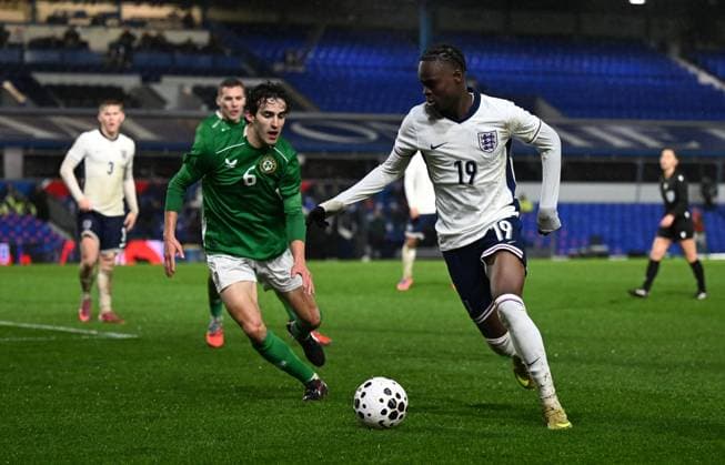 Jad Hakiki of Republic of Ireland and Tyrique George of England England U21, U 21 v Republic of Ireland U21, UEFA U21 Championship Qualification, Group D, Football, St. Andrew s Knighthead Park, Birmingham, UK - 14 Nov 2025Birmingham St. Andrew s @ Knighthead Park United Kingdom EDITORIAL USE ONLY No use with unauthorised audio, video, data, fixture lists, club league logos or live services. Online in-match use limited to 120 images, no video emulation. No use in betting, games or single club league player publications. Copyright: xAnnaxGowthorpe Shutterstockx 15785949ac