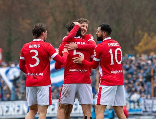 Football, Men, Season 2025 2026, Brandenburg State Cup quarter-final , SV Babelsberg 03 FC Energie Cottbus, f l Henry Rorig Energie Cottbus , Dominik Pelivan Energie Cottbus , Tim Campulka Energie Cottbus , Tolcay Cigerci Energie Cottbus , Celebration after goal to 1 2, 15 11 2025, Copyright: xSebastianxRäppold MatthiasxKochx
