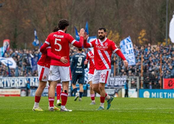Football, Men, Season 2025 2026, Brandenburg State Cup quarter-final , SV Babelsberg 03 FC Energie Cottbus, f l Henry Rorig Energie Cottbus , Dominik Pelivan Energie Cottbus , Tolcay Cigerci Energie Cottbus , Celebration after goal to 1 2, 15 11 2025, Copyright: xSebastianxRäppold MatthiasxKochx