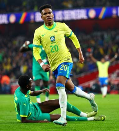 Estevao of Brazil celebrates scoring a goal after making the score 1-0. Brazil v Senegal, International Friendly, Länderspiel, Nationalmannschaft Football, Emirates Stadium, London, UK - 15 Nov 2025London Emirates Stadium United Kingdom EDITORIAL USE ONLY No use with unauthorised audio, video, data, fixture lists, club league logos or live services. Online in-match use limited to 120 images, no video emulation. No use in betting, games or single club league player publications. Copyright: xJamesxMarsh Shutterstockx 15786138az