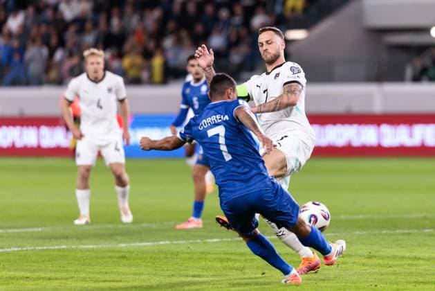 SOCCER - FIFA WC quali, CYP vs AUT LIMASSOL,CYPRUS,15.NOV.25 - SOCCER - FIFA World Cup, WM, Weltmeisterschaft, Fussball 2026, European Qualifiers, group stage, OEFB international match, Länderspiel, Nationalmannschaft Cyprus vs Austria. Image shows Anderson Correia (CYP) and Marko Arnautovic (AUT). GEPAxpictures xArminxRauthner