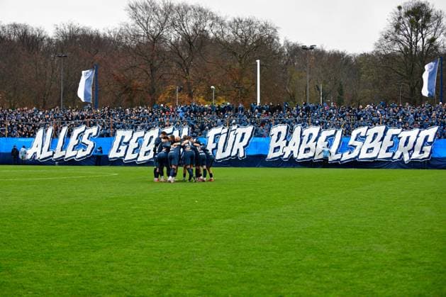 SV Babelsberg 03 FC Energie Cottbus, State Cup, Quarter-final, Season 25 26, Football, 15 11 2025, Potsdam, Photo Benjamin Feller Fans Babelsberg, SV Babelsberg 03 FC Energie Cottbus, State Cup Brandenburg, Quarter-final, Season 25 26, Football, 15 11 2025, Potsdam Potsdam Karl Liebknecht Stadion Brandenburg Deutschalnd Copyright: xBenjaminxFellerx