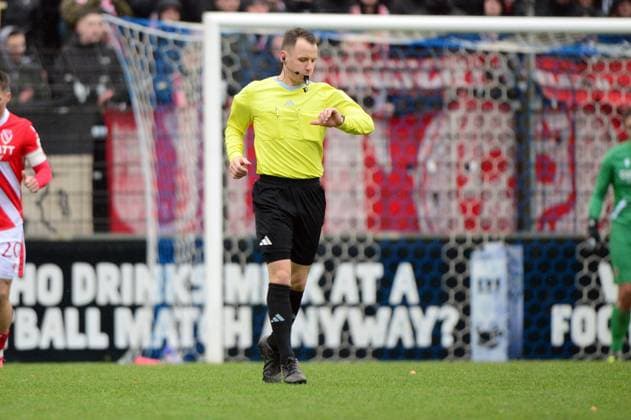 SV Babelsberg 03 FC Energie Cottbus, State Cup, Quarter-final, Season 25 26, Football, 15 11 2025, Potsdam, Photo Benjamin Feller Florian Lukaswski Referee , SV Babelsberg 03 FC Energie Cottbus, State Cup Brandenburg, Quarter-final, Season 25 26, Football, 15 11 2025, Potsdam Potsdam Karl Liebknecht Stadion Brandenburg Deutschalnd Copyright: xBenjaminxFellerx