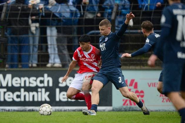 SV Babelsberg 03 FC Energie Cottbus, State Cup, Quarter-final, Season 25 26, Football, 15 11 2025, Potsdam, Photo Benjamin Feller Can Moustfa l Cottbus , Jannis Lang r Babelsberg , SV Babelsberg 03 FC Energie Cottbus, State Cup Brandenburg, Quarter-final, Season 25 26, Football, 15 11 2025, Potsdam Potsdam Potsdam Karl Liebknecht Stadion Brandenburg Deutschalnd Copyright: xBenjaminxFellerx
