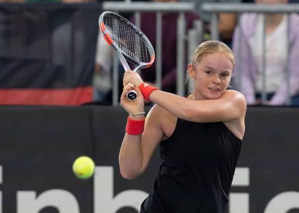 Billie Jean King Cup 2025 Play Offs, TC Ismaning, Munich, Germany, Team Belgium, Jeline Vandromme BEL , Jeline Vandromme BEL makes her fist and cheers, cheers, joy, emotion Tennis Billie Jean King Cup 2025 ITF Billie Jean King Cup TC Ismaning Ismaning Bayern Germany November 16, 2025 Billie Jean King Cup 2025 Play Offs, TC Ismaning, Munich, Germany, Team Belgium, Jeline Vandromme BEL Tennis Billie Jean King Cup 2025 ITF Billie Jean King Cup TC Ismaning Ismaning Bavaria Germany November 16, 2025 Copyright: xJuergenxHasenkopfx