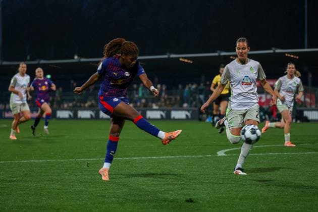 Delice Boboy RB Leipzig Women, 17 shoots at the Bremen goal, RB Leipzig Women vs SV Werder Bremen Women, Football, DFB Pokal Women, Round of 16, 2025 2026 season, 16 11 2025,¨ DFL REGULATIONS PROHIBIT ANY USE OF PHOTOGRAPHS AS IMAGE SEQUENCES AND OR QUASI VIDEO,¨ RB Leipzig Women vs SV Werder Bremen Women, Football, DFB Pokal Women, Round of 16, Season 2025 2026, 16 11 2025 Leipzig Copyright: xEibner-Pressefoto LauraxRoemerx EP_LRR