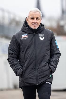 Football, Season 2025 2026, 3 Liga, Training ground at the Donaustadion, Public training SSV Ulm 1846 Football, 17 11 2025 17 11 2025, Football, Season 2025 2026, 3 Liga, Training ground at the Donaustadion, Public training SSV Ulm 1846 Football, first session of new head coach Pavel Dotchev SSV Ulm 1846 Football Photo Lucca Fundel Ulm Training ground at the Donaustadion Baden Württemberg Germany