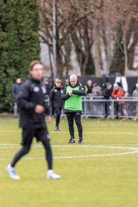 Football, Season 2025 2026, 3 Liga, Training ground at the Donaustadion, Public training SSV Ulm 1846 Football, 17 11 2025 17 11 2025, Football, Season 2025 2026, 3 Liga, Training ground at the Donaustadion, Public training SSV Ulm 1846 Football, first session of new head coach Pavel Dotchev SSV Ulm 1846 Football Photo Lucca Fundel Ulm Training ground at the Donaustadion Baden Württemberg Germany