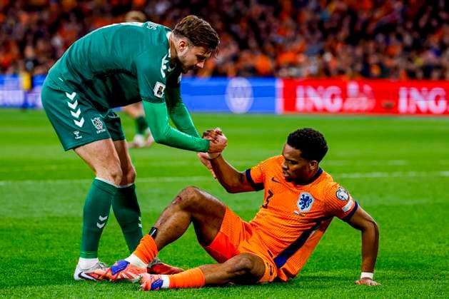 Jurrien Timber of the Netherlands and Edgaras Utkus of Lithuania looks on Netherlands v Lithuania, FIFA World Cup, WM, Weltmeisterschaft, Fussball 2026 Qualifier, Netherlands v Lithuania, Johan Cruijff Arena, November 17, 2025, Amsterdam, Netherlands.