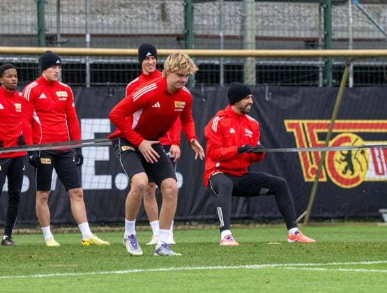 Soccer, Men, Season 2025 2026, 1 Bundesliga, 1 FC Union Berlin, Training, f l Tim Skarke 1 FC Union Berlin , Janik Haberer 1 FC Union Berlin , Tom Rothe 1 FC Union Berlin , Rani Khedira 1 FC Union Berlin , 18 11 2025, Copyright: xMatthiasxKochx