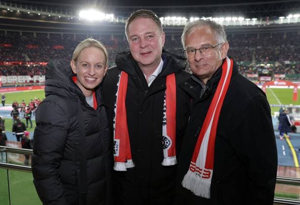 SOCCER - FIFA WC quali, AUT vs BIH VIENNA,AUSTRIA,18.NOV.25 - FIFA World Cup, WM, Weltmeisterschaft, Fussball 2026, European Qualifiers, group stage, OEFB international match, Länderspiel, Nationalmannschaft Austria vs Bosnia and Herzegovina. Image shows Michaela Schmid, sports minister Andreas Babler and minister of finance Markus Marterbauer. GEPAxpictures xWalterxLuger