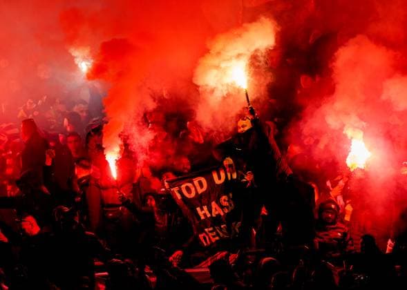 SOCCER - FIFA WC quali, AUT vs BIH VIENNA,AUSTRIA,18.NOV.25 - FIFA World Cup, WM, Weltmeisterschaft, Fussball 2026, European Qualifiers, group stage, OEFB international match, Länderspiel, Nationalmannschaft Austria vs Bosnia and Herzegovina. Image shows fans of BIH. GEPAxpictures xEdgarxEisner