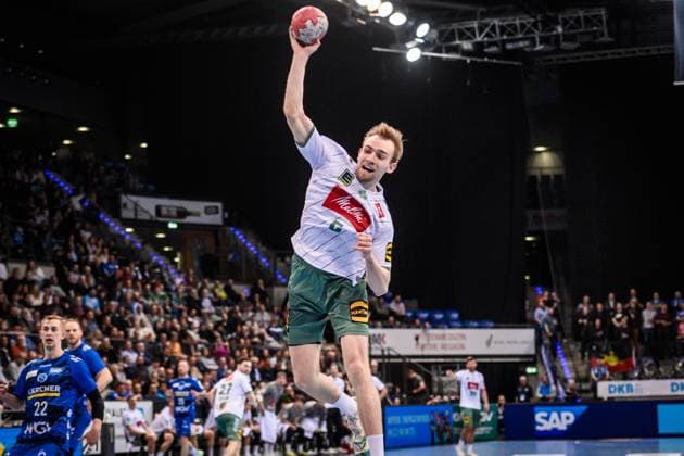 Florian Kranzmann TSV GWD Minden, 05 Jump into the circle GER, TVB 1898 Stuttgart TSV GWD Minden, DAIKIN HBL, Handball, Bundesliga, 13 Matchday, Season 2025 2026, 20 11 2025 GER, TVB 1898 Stuttgart TSV GWD Minden, DAIKIN HBL, Handball, Bundesliga, 13 Matchday, Season 2025 2026, 20 11 2025 Stuttgart Copyright: xSandyxDinkelackerx EP_SDR