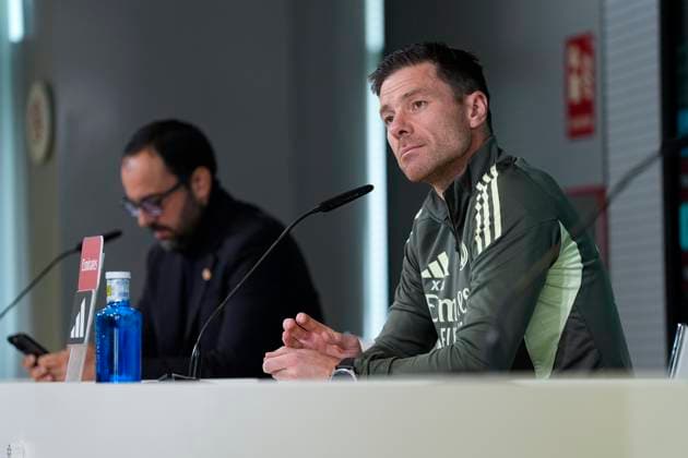 November 22, 2025, Valdebebas, Madrid, Spain: Xabi Alonso, head coach of Real Madrid, attends his press conference, PK, Pressekonferenz during the training day of Real Madrid ahead the Spanish League, LaLiga EA Sports, football match against Elche CF at Ciudad Deportiva Real Madrid on November 22, 2025, in Valdebebas, Madrid, Spain. Valdebebas Spain - ZUMAa181 20251122_zaa_a181_035 Copyright: xOscarxJ.xBarrosox
