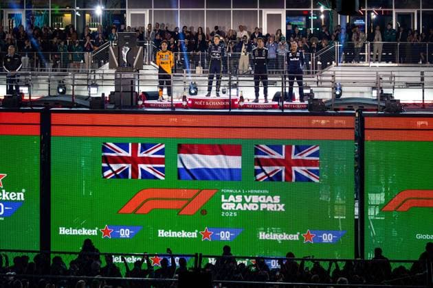 F1 - LAS VEGAS GRAND PRIX 2025 NORRIS Lando (gbr), McLaren F1 Team MCL39, portrait, VERSTAPPEN Max (ned), Red Bull Racing RB21, portrait, RUSSELL George (gbr), Mercedes AMG F1 Team W16, portrait during the 2025 Formula 1 Las Vegas Grand Prix, 22th round of the 2025 FIA Formula One World Championship, WM, Weltmeisterschaft from November 21 to 23, 2025 on the Las Vegas Strip Circuit, in Paradise, Nevada, United States of America - ParadiseUnited States Copyright: xAndrà xFerreirax