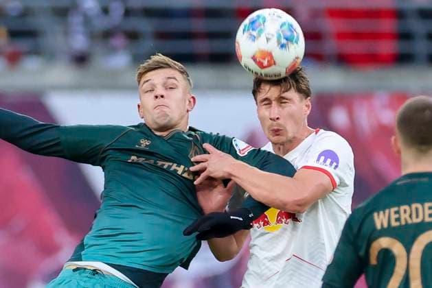 Keke Topp Werder Bremen and Willi Orban RB Leipzig battle for the ball, Bundesliga, RB Leipzig v SV Werder Bremen, Red Bull Arena on November 23, 2025 in Leipzig, Germany Photo by Marco Steinbrenner DeFodi Images Keke Topp Werder Bremen and Willi Orban RB Leipzig battle for the ball, Bundesliga, RB Leipzig v SV Werder Bremen, Red Bull Arena, November 23, 2025 in Leipzig, Germany Photo by Marco Steinbrenner DeFodi Images DFL regulations prohibit any use of photographs as image sequences and or quasi video