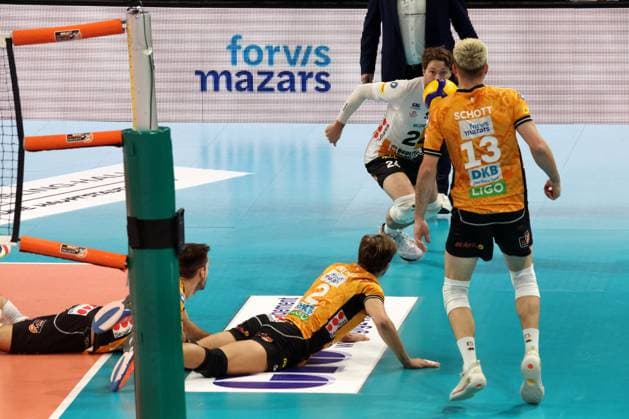 DEU, DVV, 1 VBL, BR Volleys vs ASV Dachau, 23 11 2025, Max Schmeling Halle, Berlin, DEU, DVV, 1 VBL, BR Volleys vs ASV Dachau, in the picture Kyle Dagostino BR Volleys 24 , Ruben Schott BR Volleys 13 , Moritz Reichert BR Volleys 15 , Matthew Knigge BR Volleys 2 nordphotoxGmbHx xEngler nph00076