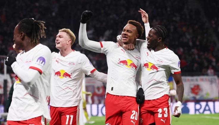 RB Leipzig Bremen Bundesliga Leipzig, 23 11 2025, Red Bull Arena, Soccer, 1 Bundesliga, 11 Matchday , RB Leipzig vs SV Werder Bremen , In picture Goal for RB Leipzig Assan Ouedraogo 20, RB Leipzig scores 1 0 and cheers with teammates , For editorial use only Only editorial use , DFL DFB regulations prohibit any use of photographs as image sequences and or quasi video ,