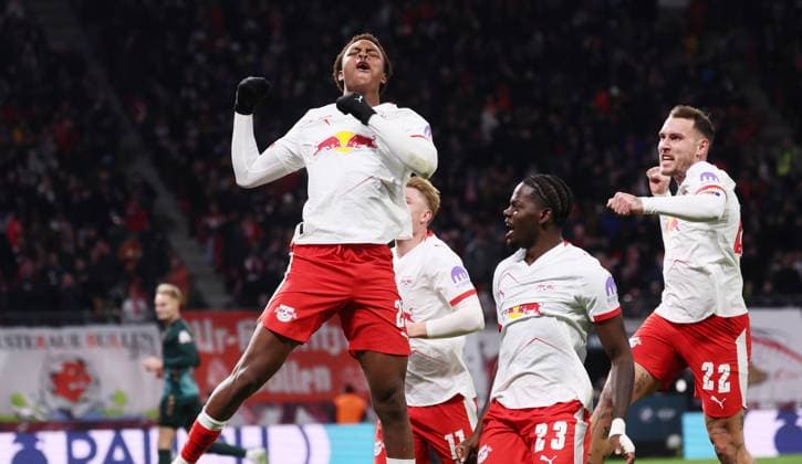 RB Leipzig Bremen Bundesliga Leipzig, 23 11 2025, Red Bull Arena, Soccer, 1 Bundesliga, 11 Matchday , RB Leipzig vs SV Werder Bremen , In the picture Goal for RB Leipzig Assan Ouedraogo 20, RB Leipzig scores 1 0 and cheers with teammates David Raum 22, RB Leipzig , Castello Lukeba 23, RB Leipzig , For editorial use only Only editorial use , DFL DFB regulations prohibit any use of photographs as image sequences and or quasi video ,