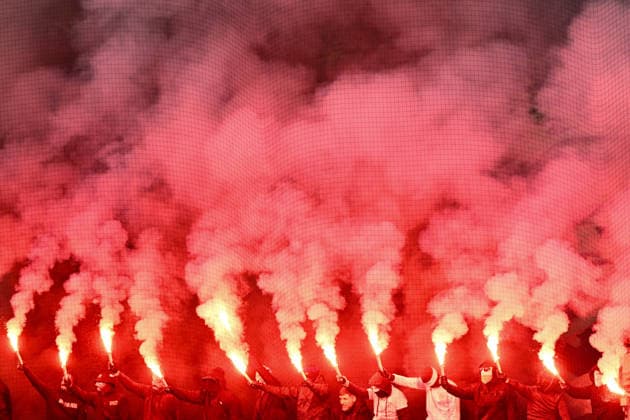 Fans of Frankfurt ignite pyrotechnics GER, Eintracht Frankfurt vs Atalanta Bergamo, Football, UEFA Champions League, League Phase, Matchday 5, Season 2025 2026, 26 11 2025 GER, Eintracht Frankfurt vs Atalanta Bergamo, Football, UEFA Champions League, League Phase, Matchday 5, Season 2025 2026, 26 11 2025 Frankfurt am Main Copyright: xEibner-Pressefoto FlorianxWiegandx EP_FWD