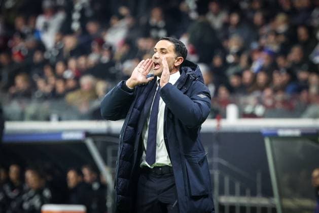 Head coach Raffaele Palladino Atalanta B C gives instructions to the team, energetic, Eintracht Frankfurt vs Atalanta B C , Football, Men, UEFA Champions League, UEFA, Season 2025 2026, Group stage, Matchday 5, 5 Matchday, 26 11 2025 Frankfurt Hessen Germany Copyright: xkolbert-press MartinxAgüerax
