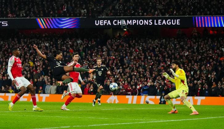Serge Gnabry of Bayern Munich goes close to making it 2-2 Arsenal v Bayern Munich, UEFA Champions League, Group Stage, Football, Emirates Stadium, London, UK- 26 Nov 2025London Emirates Stadium United Kingdom EDITORIAL USE ONLY No use with unauthorised audio, video, data, fixture lists, club league logos or live services. Online in-match use limited to 120 images, no video emulation. No use in betting, games or single club league player publications. Copyright: xJavierxGarcia Shutterstockx 15927947ag