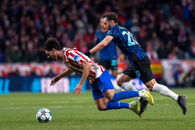 November 26, 2025, Madrid, Madrid, Spain: JOHNNY CARDOSO of ATLETICO DE MADRID during the Champions League match, league match 5 between ATLETICO DE MADRID and INTER DE MILAN, held on November 26, 2025, at the Riad Air Metropolitano, Madrid, Spain. Madrid Spain - ZUMAc312 20251126_zsp_c312_049 Copyright: xOscarxManuelxSanchezx